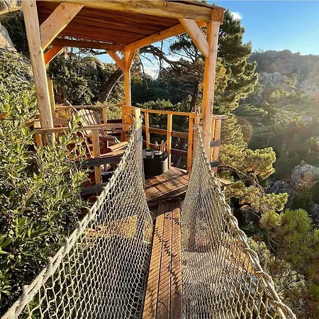 אוהל מפואר Cocoon Village *