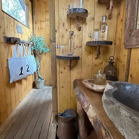 Cocoon Village 럭셔리텐트